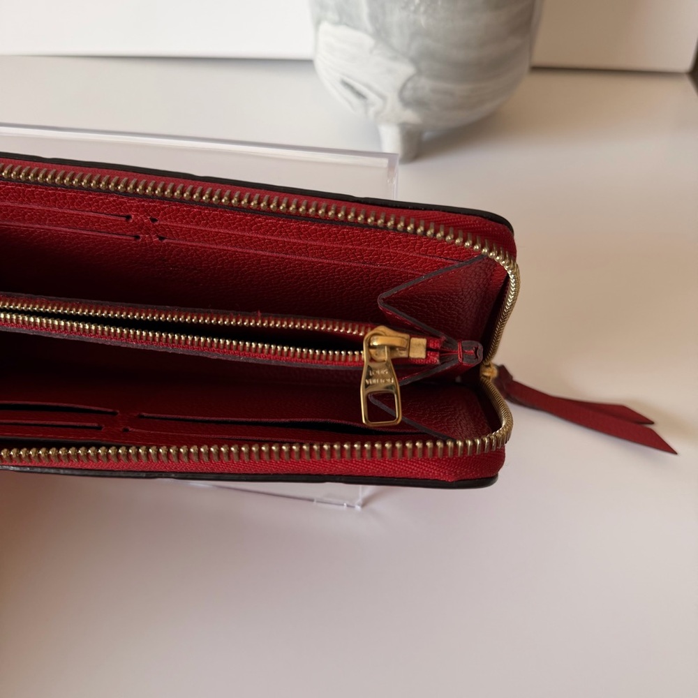 Authentic Louis Vuitton Zippy Wallet Empreinte Leather – Bold Red – - Picture 9 of 17